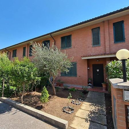 Вилла Casa Vacanze Le Rose Gabbro Экстерьер фото