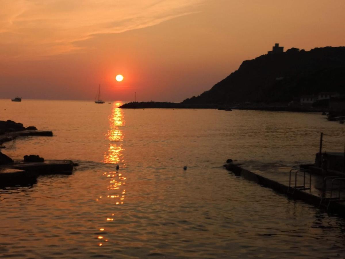 Вилла Casa Vacanze Le Rose Gabbro Экстерьер фото